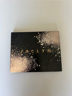 Jaclyn Luxe Legacy Eyeshadow Palette